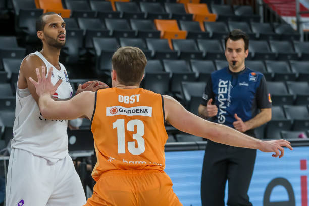 他依然能够 他依然能够